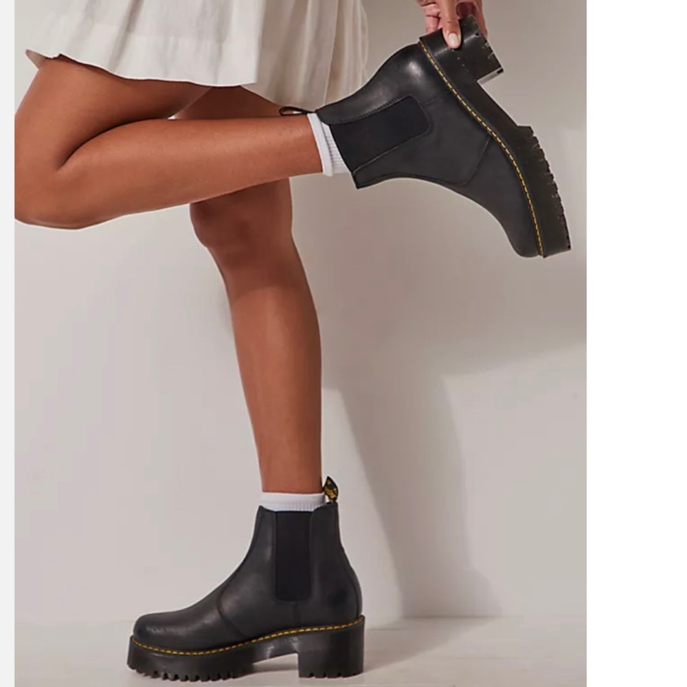 Dr. Martens ROMETTY WYOMING LEATHER PLATFORM CHELSEA BOOTS size 10